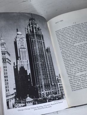 The Architecture of America: A Social and Cultural History